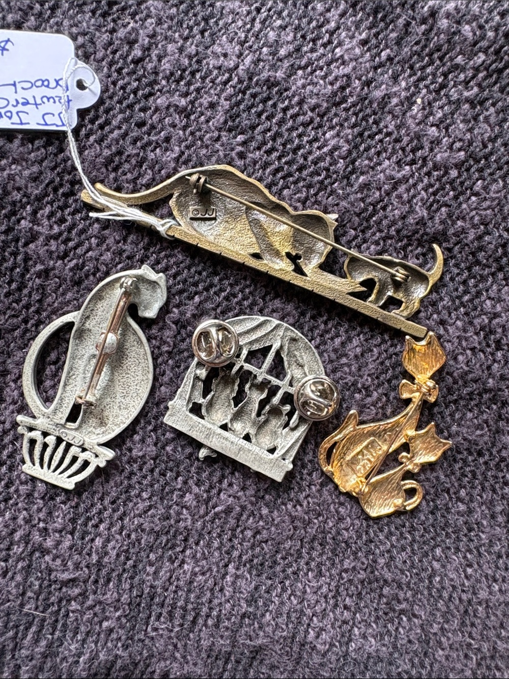 Vintage Cat-Themed Decorative Pins in Silver, Gold and Bronze Tones - Picture 2 of 2